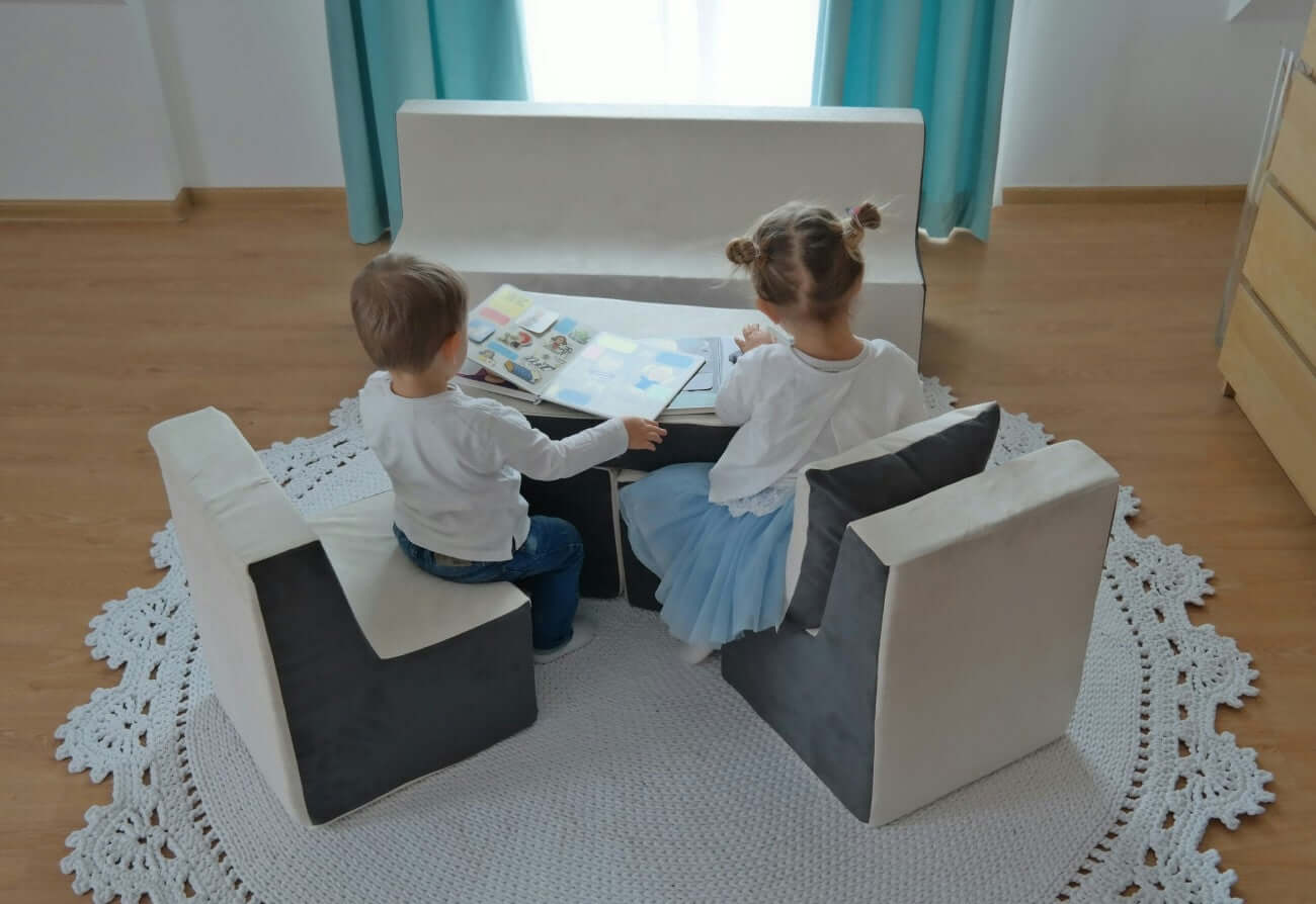 Skumsoffa och skumblock för barn: mjuka lekmöbler för vardagsrummet