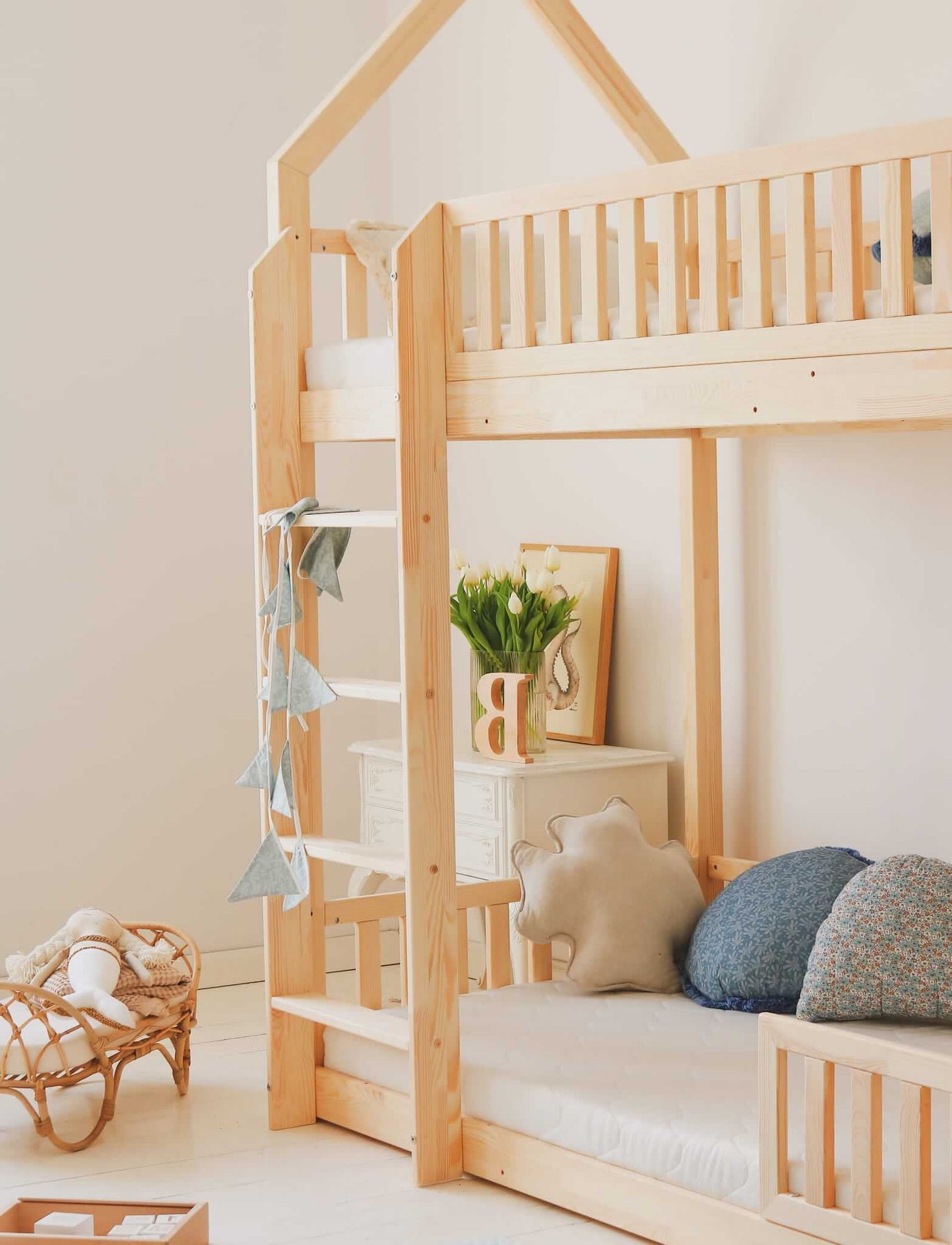 trappe op til den øverste køje i køjesengen