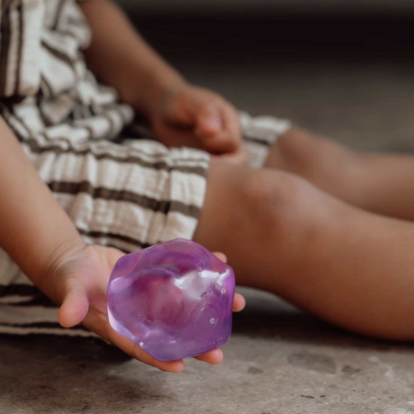 NeeDoh® Nice Cube – Den originale isterning-squishy Ass.